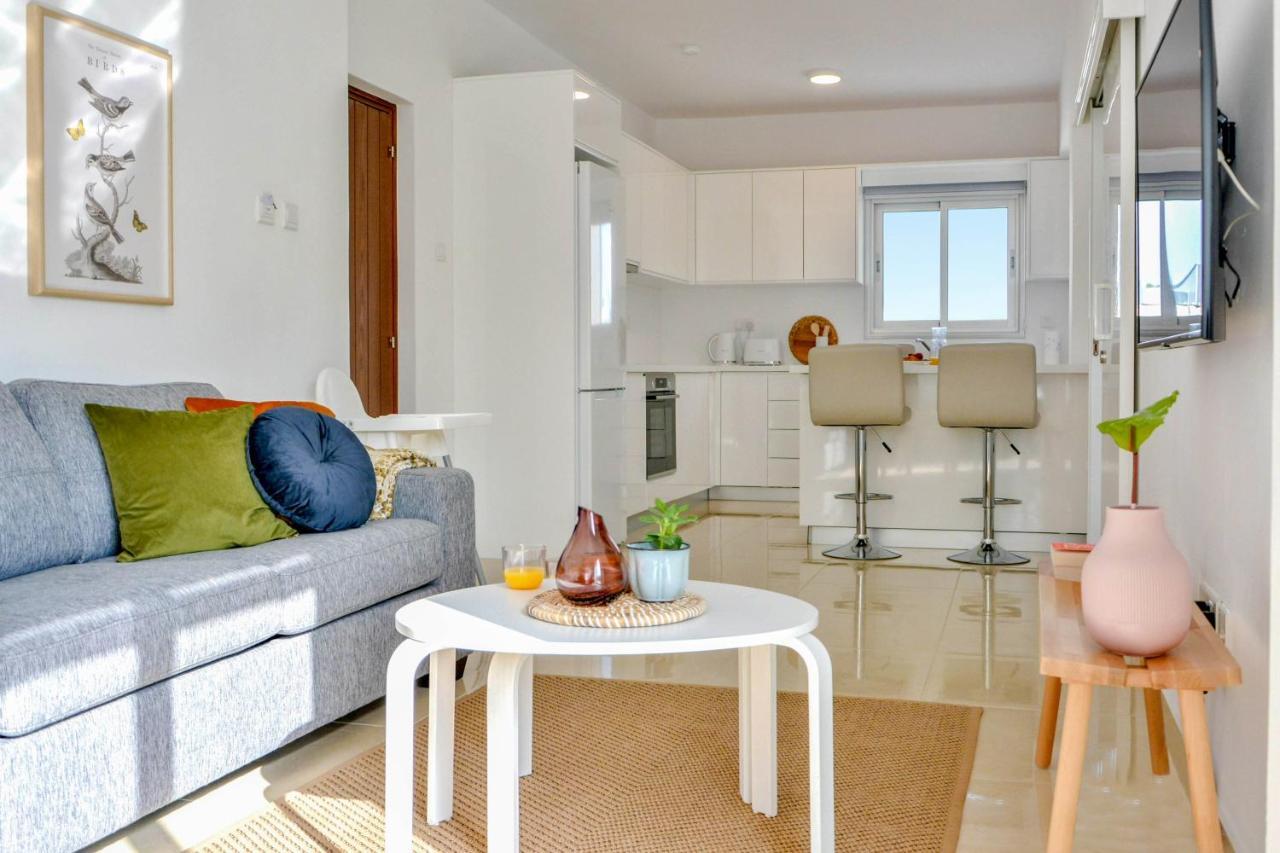Phaedrus Living: Seaside Luxury Flat Lighthouse 67 Apartment Paphos Exterior photo